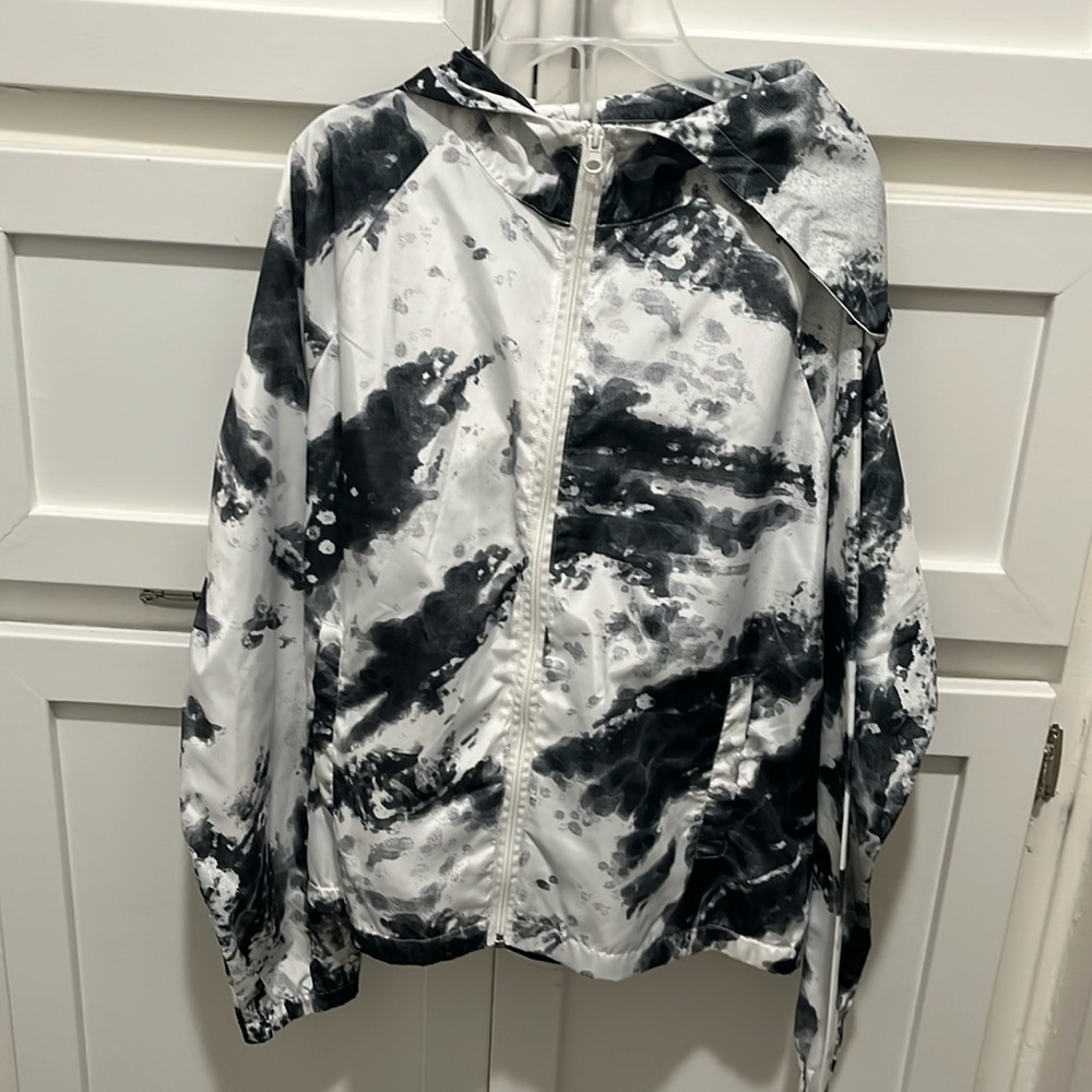 Black and White Tie-Dye Jacket matching shorts!